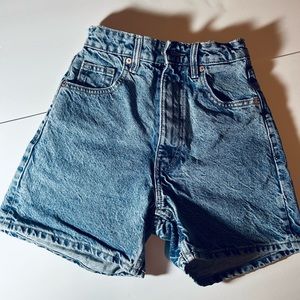 (NWOT) HIGH WAISTED JEAN SHORTS